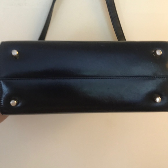 St John leather handbag. - Picture 5 of 7